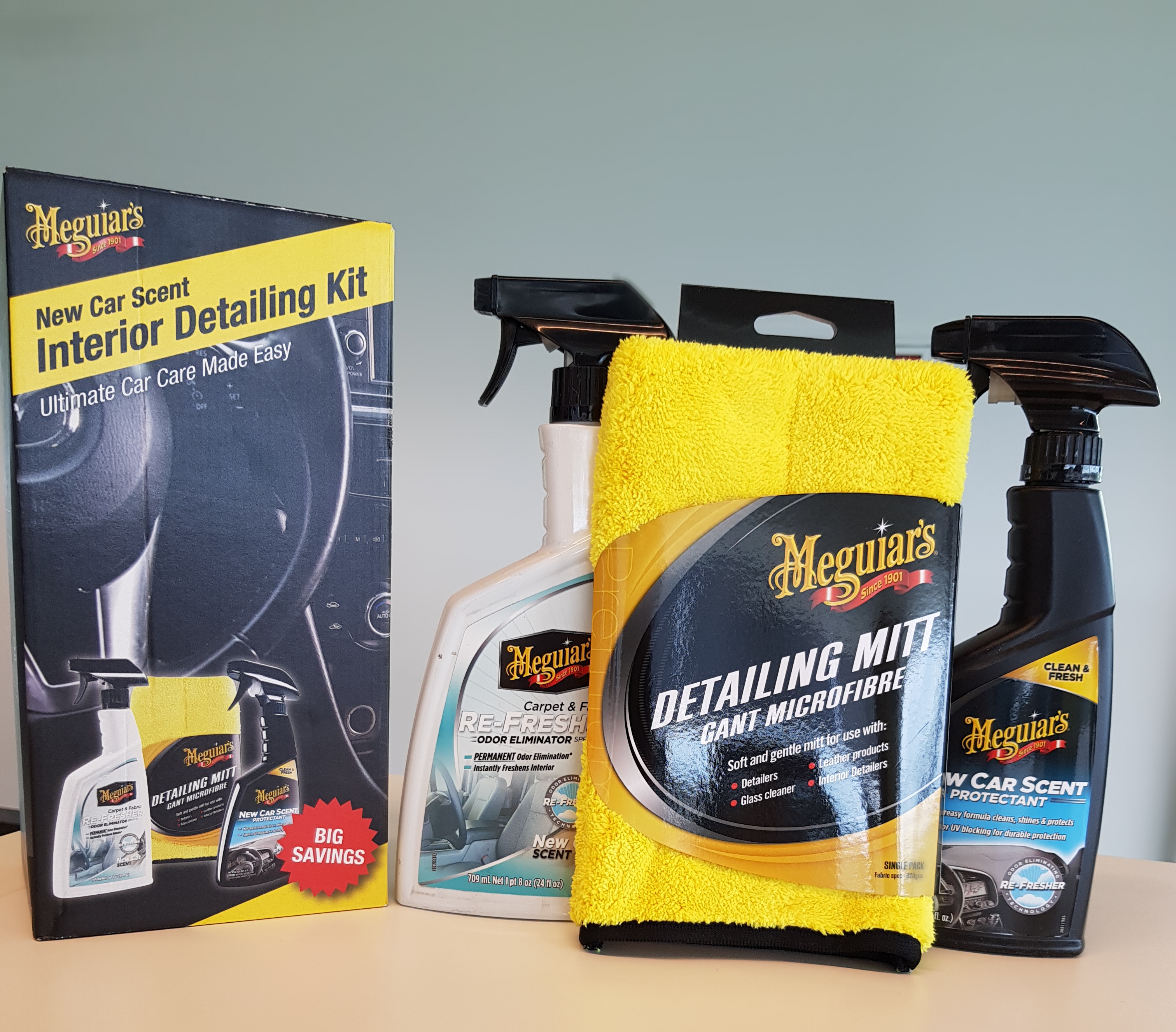 Nieuw: G193000EU New Car Scent Interior Detailing Kit en G193100EU Leather  and Carpet Detailing Kit - Meguiars NL